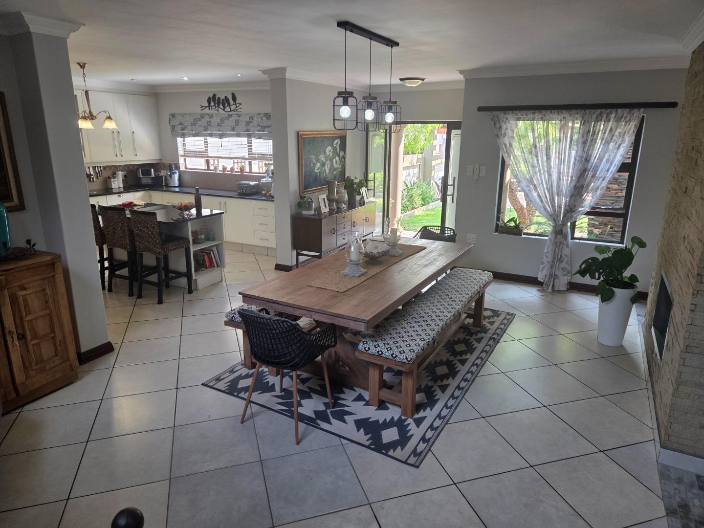 5 Bedroom House for Sale - Gauteng